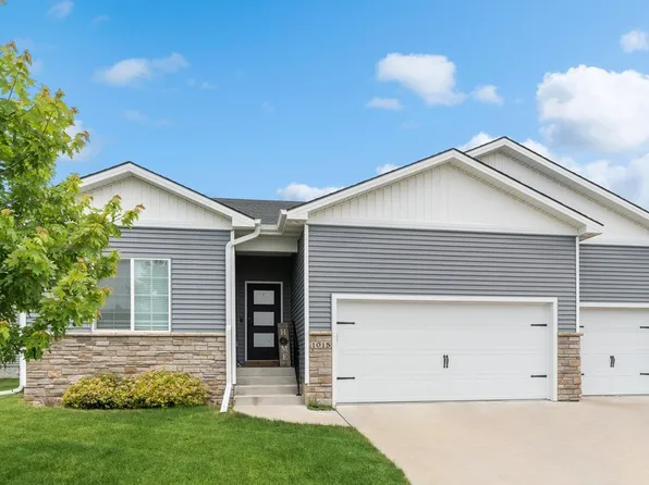 1015 Juniper Dr, Carlisle, IA 50047