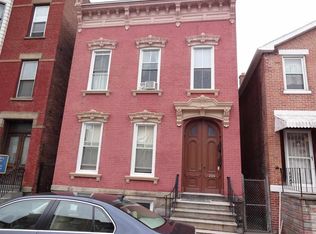 296 4th St, Troy, NY 12180