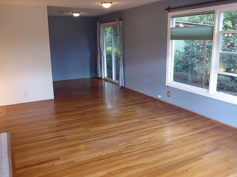 412 W Myrtlewood Ct — Photo 6