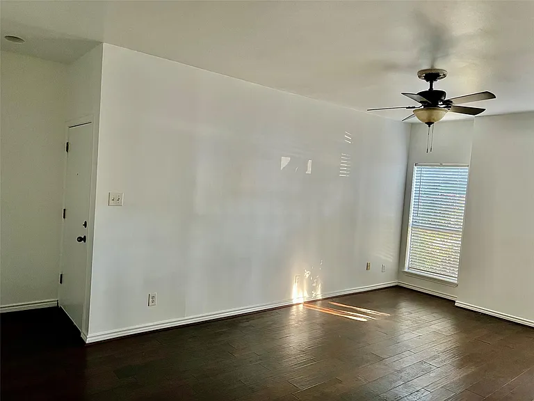 10047 Westpark Dr #9 — Photo 6