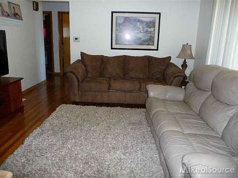 3rd image of 22619 Lake Blvd