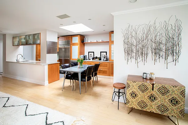 Rented by Keller Williams NYC | media 17