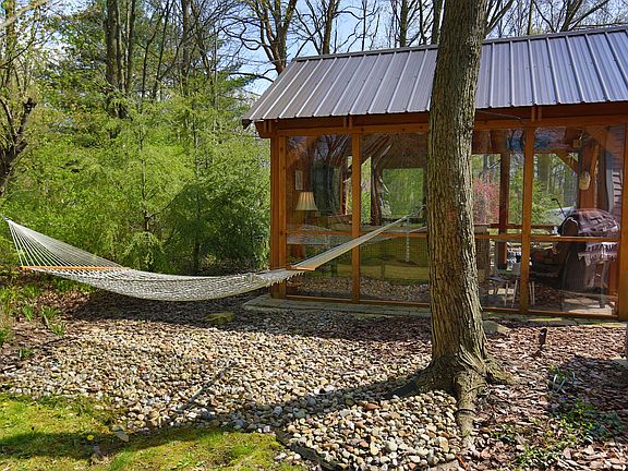 Outdoor man-woman-kid cave