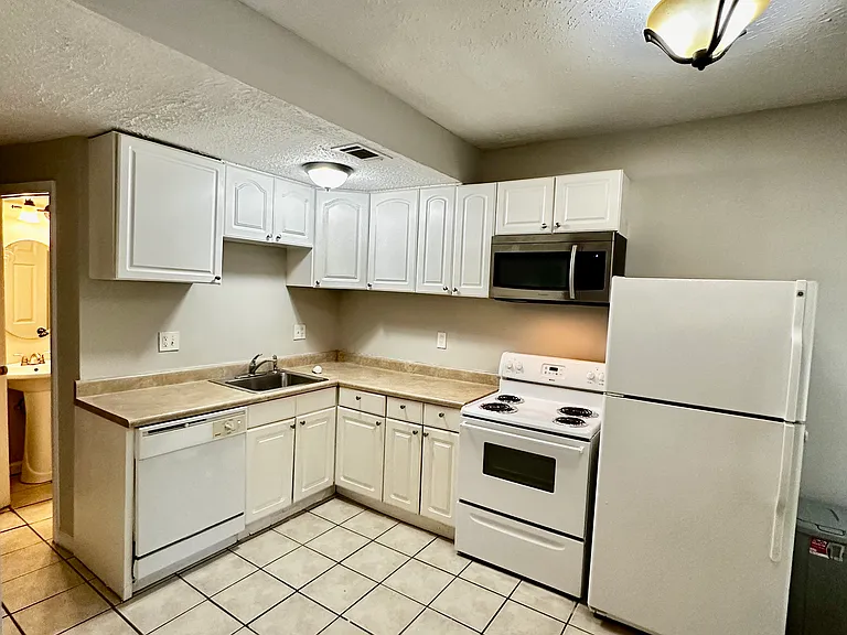 4417 Coopers Creek Dr SE — Photo 30