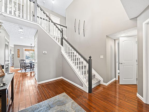 5th image of 2073 Parklawn Dr
