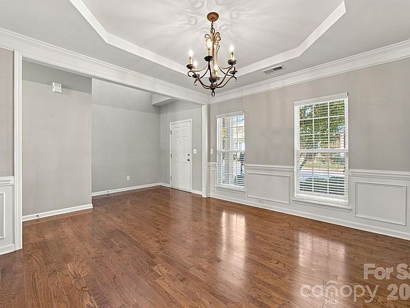5th image of 6208 Metter St