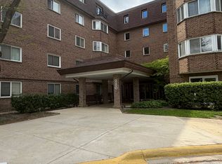 220 S Roselle Rd APT 224, Schaumburg, IL 60193