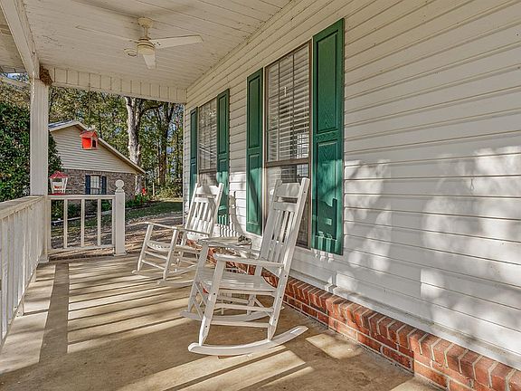 4th image of 1604 Roleson Ln