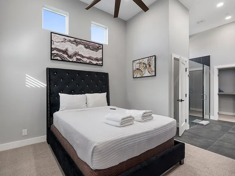 8946 E Gray Rd — Photo 12