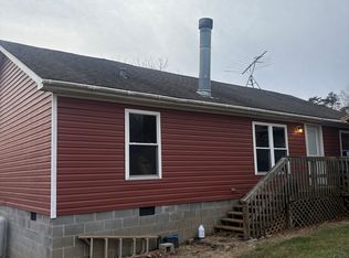 119 Rocky Rd, Barren Springs, VA 24313