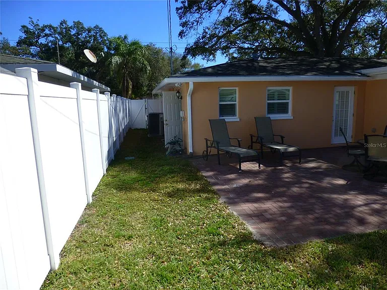 752 Patricia Ave — Photo 12