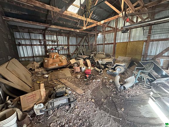 4th image of 1233 Jewell Ave