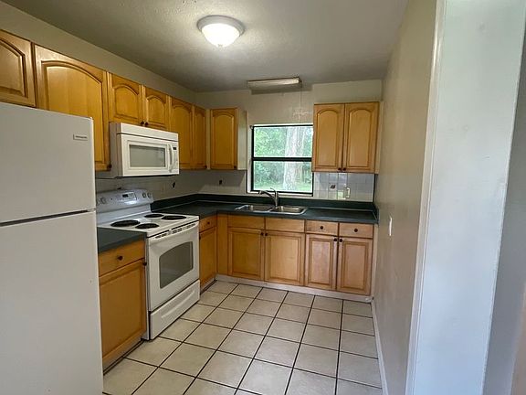 2nd image of 622 Howard Ave