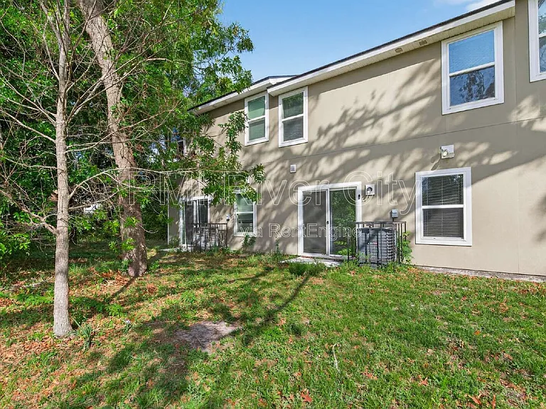 7608 Rain Forest Dr N — Photo 34