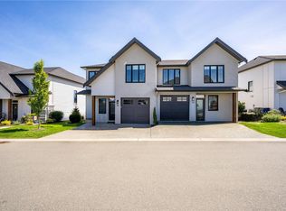 387 Arizona Dr #5A, Campbell River, BC V9H1V3