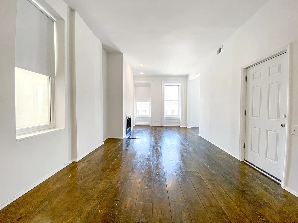 311 W Chicago Ave #3