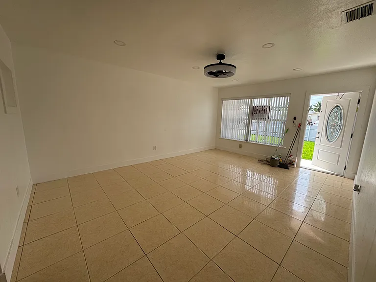222 Grand Canal Dr #224 — Photo 4