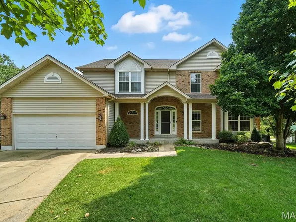 363 Harbour Pointe Dr, Grover, MO 63040