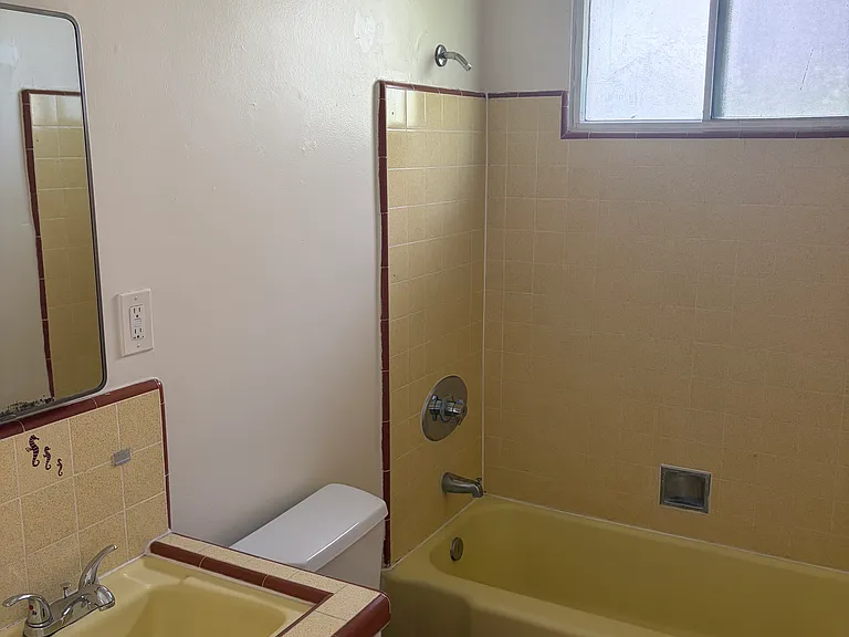 847 9th St #7 — Photo 6