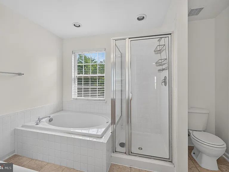 15044 Gaffney Cir — Photo 24