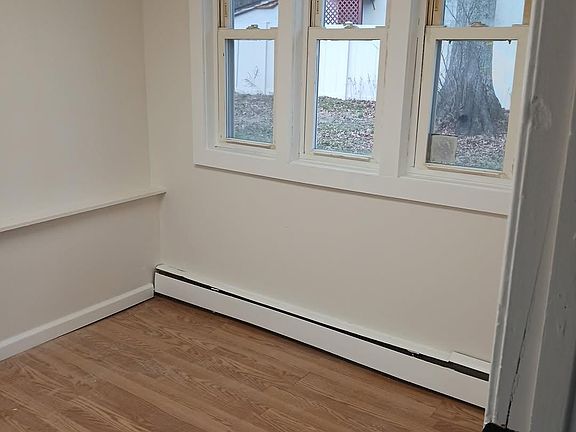 2nd image of 32 Valk Rd #2