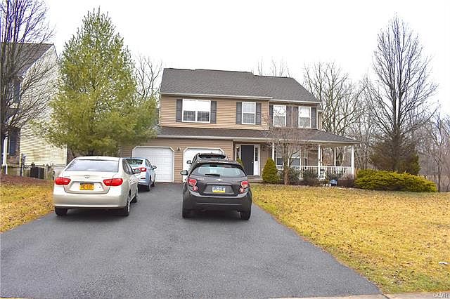 1st image of 134 Walker Dr