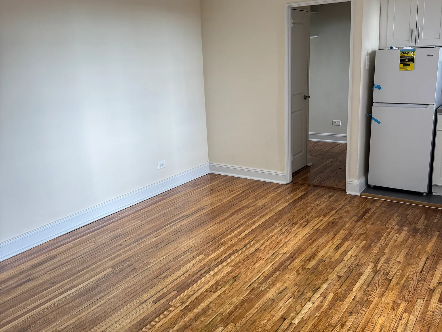 2070 20th Ln — Photo 3
