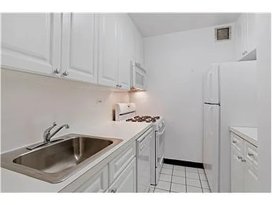 Rented by Douglas Elliman | media 2