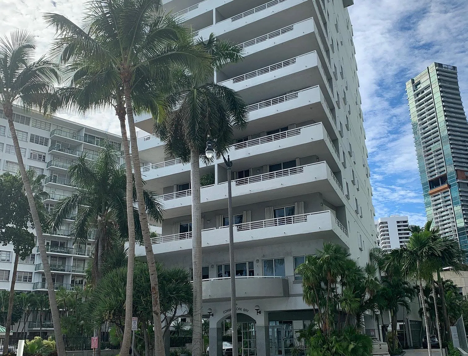 2 bed, 1090 sqft, $3,650 — Photo 2