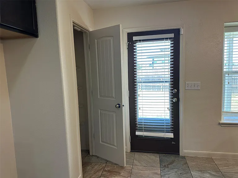 201 N Hunting Lodge Ln — Photo 16