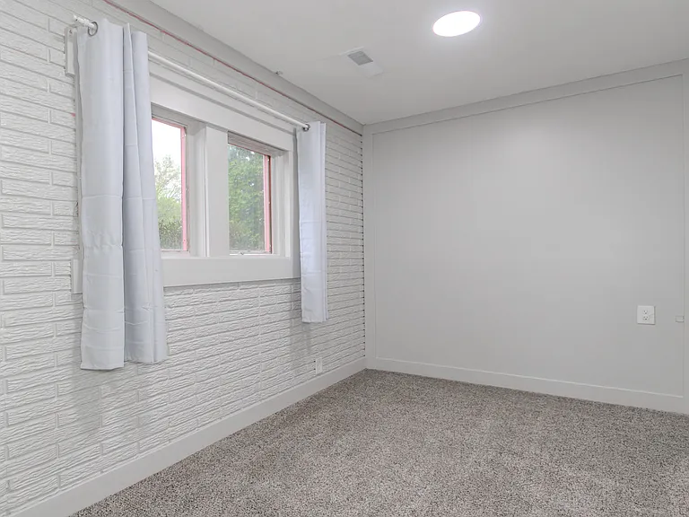 8806 Norwood Dr — Photo 25
