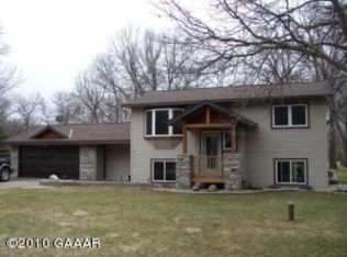 2110 E Oak Knoll Dr NE, Alexandria, MN 56308
