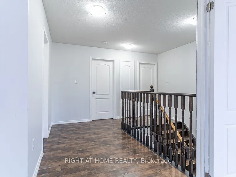 1373 Hunter St — Photo 16