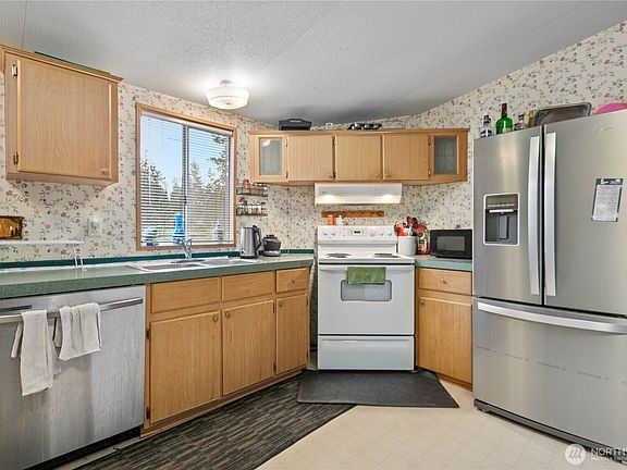 5th image of 3121 S 86th street Court #87