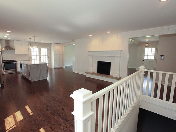 5th image of 1120 Cedarwood Ln