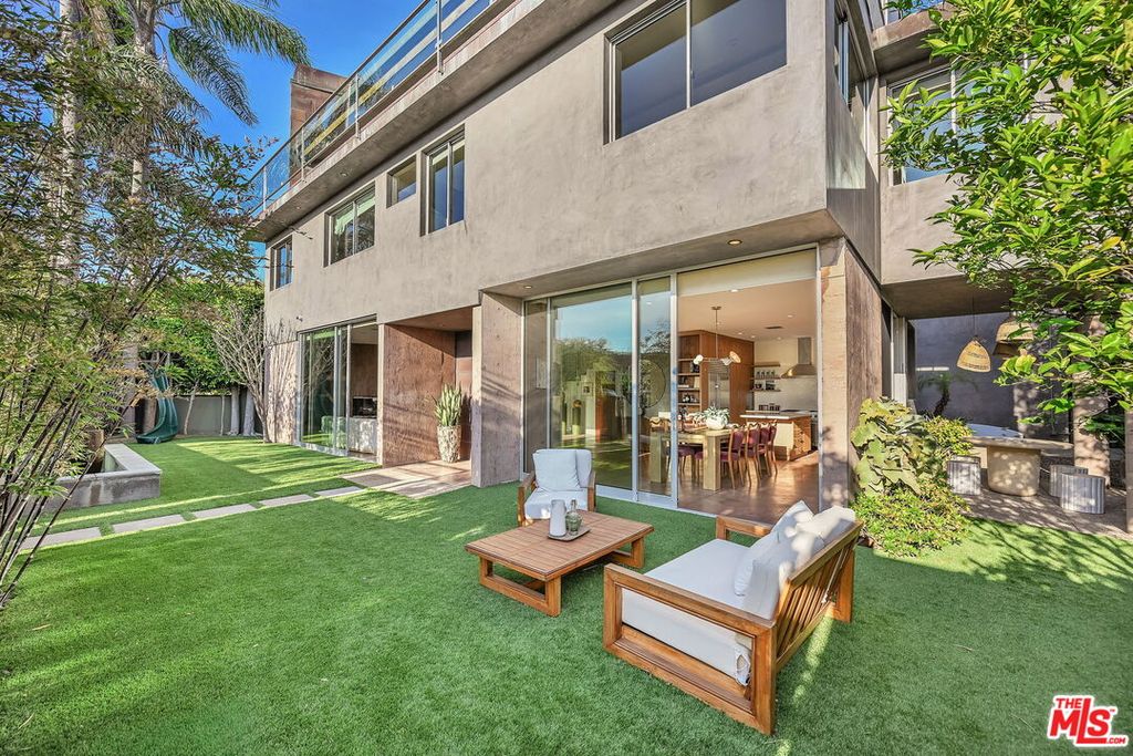 Apartment in Los Angeles, Venice - More