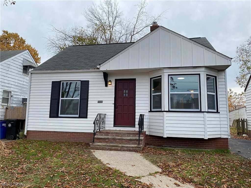 10905 Peony Ave photo 1
