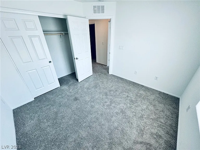 850 Bronzite St — Photo 17