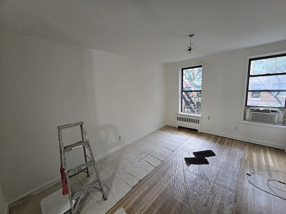 411 W 52nd St #5D