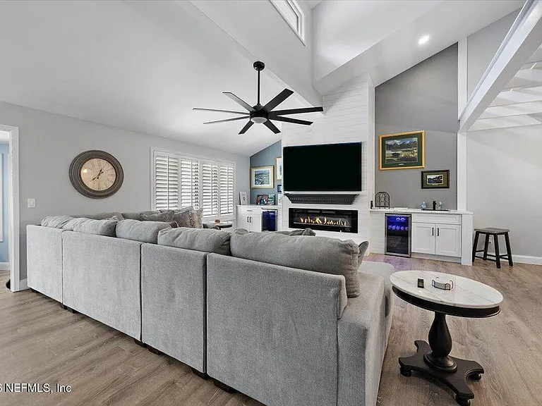 64 Players Club Villas Rd — Photo 7