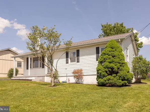 107 Hilltop Ter, Winchester, VA 22602