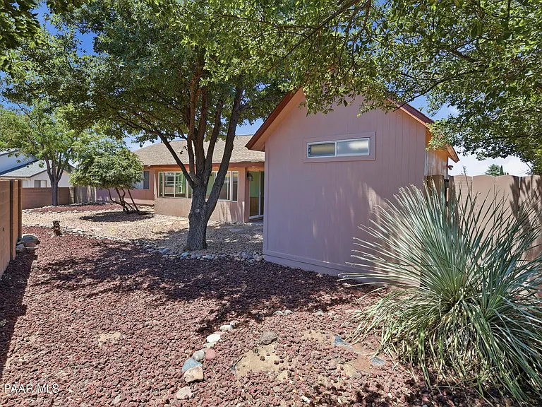7451 Granite — Photo 24