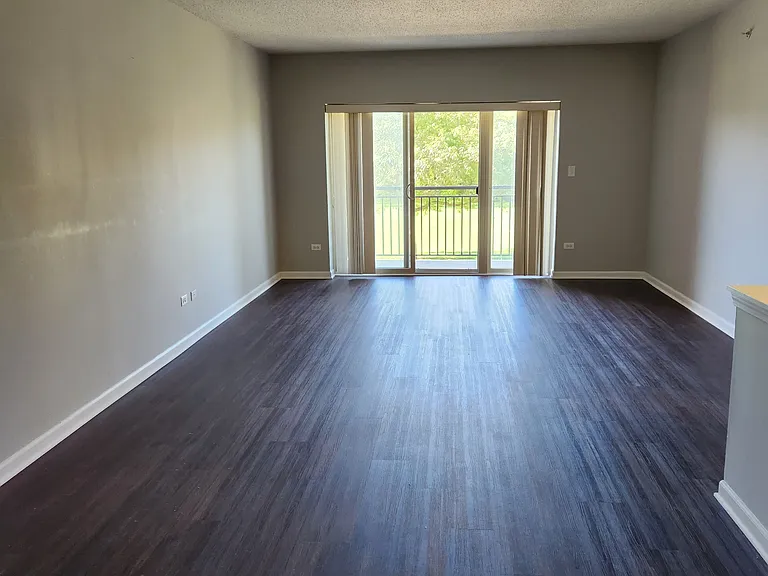 615 Perrie Dr #205 — Photo 6