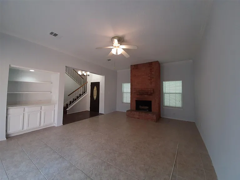 8 Fawnchase Ct — Photo 4