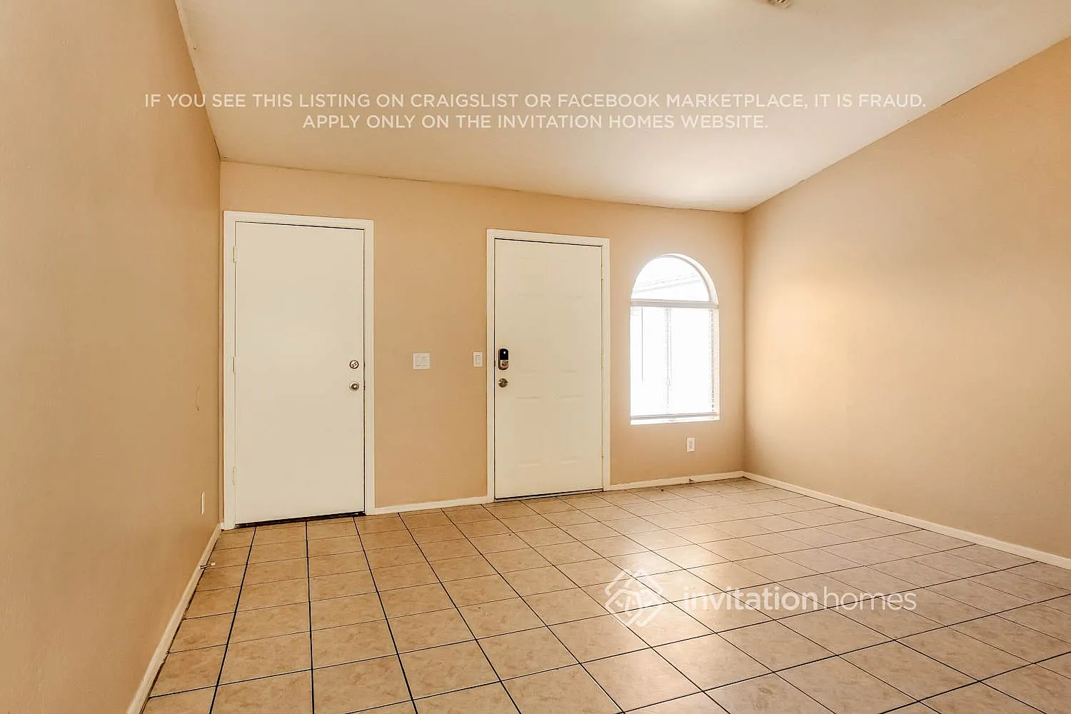 5703 N 67th Dr Glendale, AZ 85303 — Photo 3