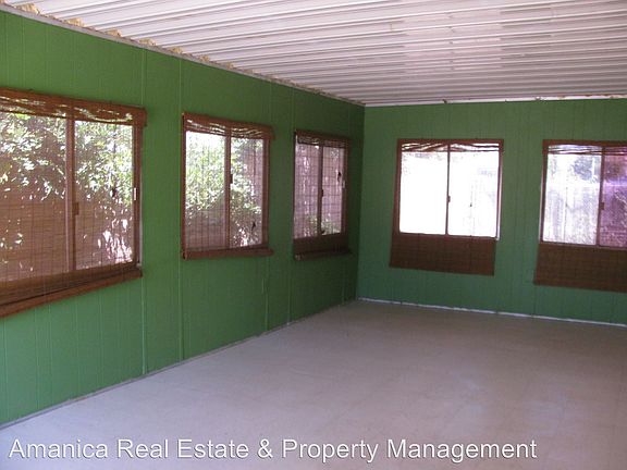 5th image of 24097 Dracaea Ave