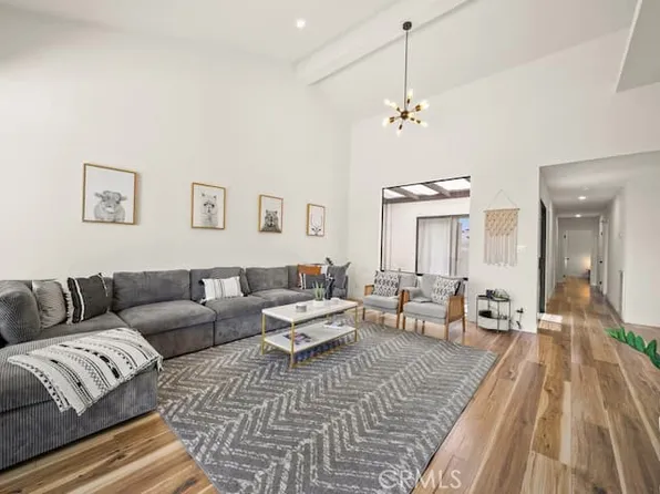 182 Gran Via, Palm Desert, CA 92260