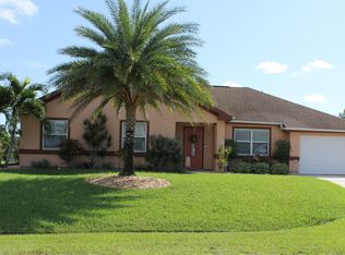 2380 SE Manor Ave, Port Saint Lucie, FL 34952