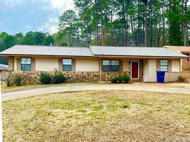 1st image of 762 Sheila St