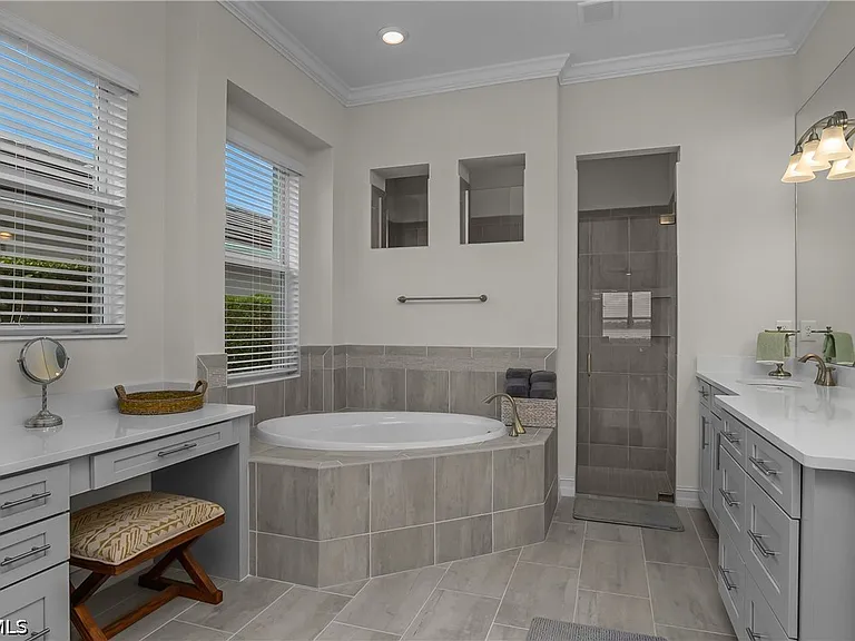 14870 Blue Bay Cir — Photo 25